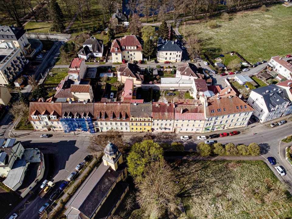 Property building, Bird's eye view