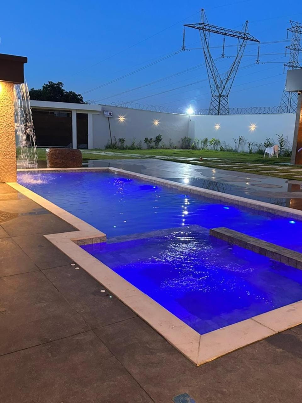 Swimming pool