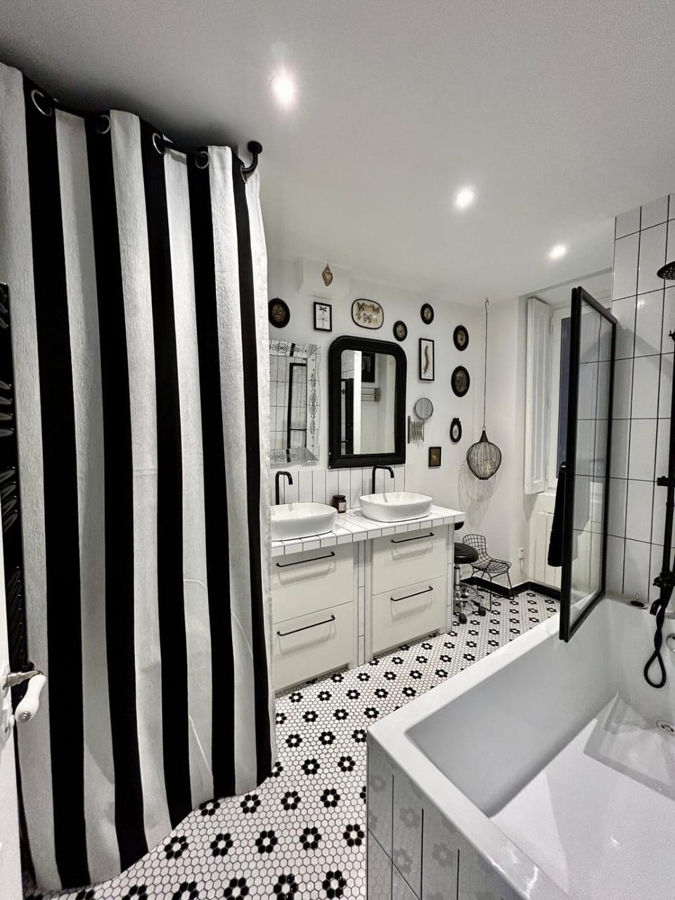 Bathroom, Bath
