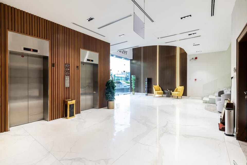 Lobby or reception, elevator