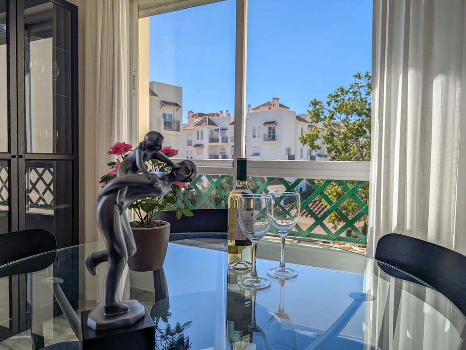 Puerto Banus! Two bedroom apt w/ pool & terrace Apartment in Marbella