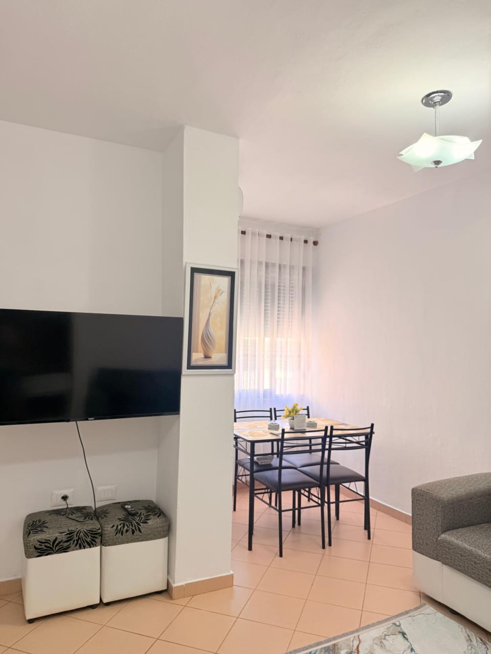 Eris Beach Apartment, 1 minute walk to beach Apartment in Tirana County, Albania