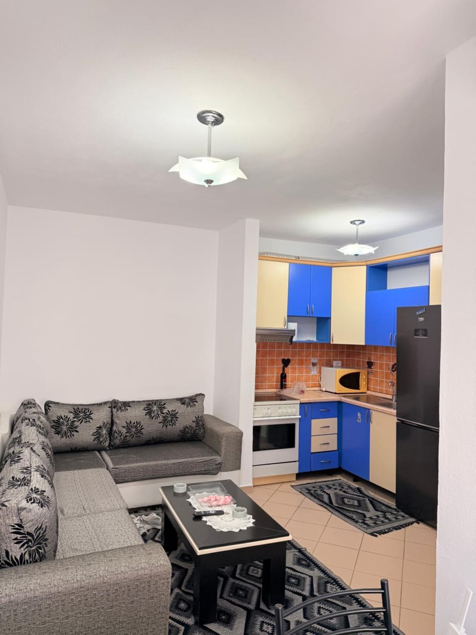 Kitchen or kitchenette, Living room