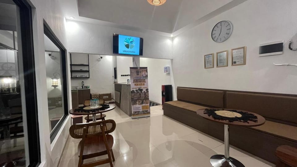 Communal lounge/ TV room, Kitchen or kitchenette, Lobby or reception, Seating area