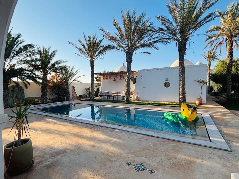 Patio, Pool view, Swimming pool