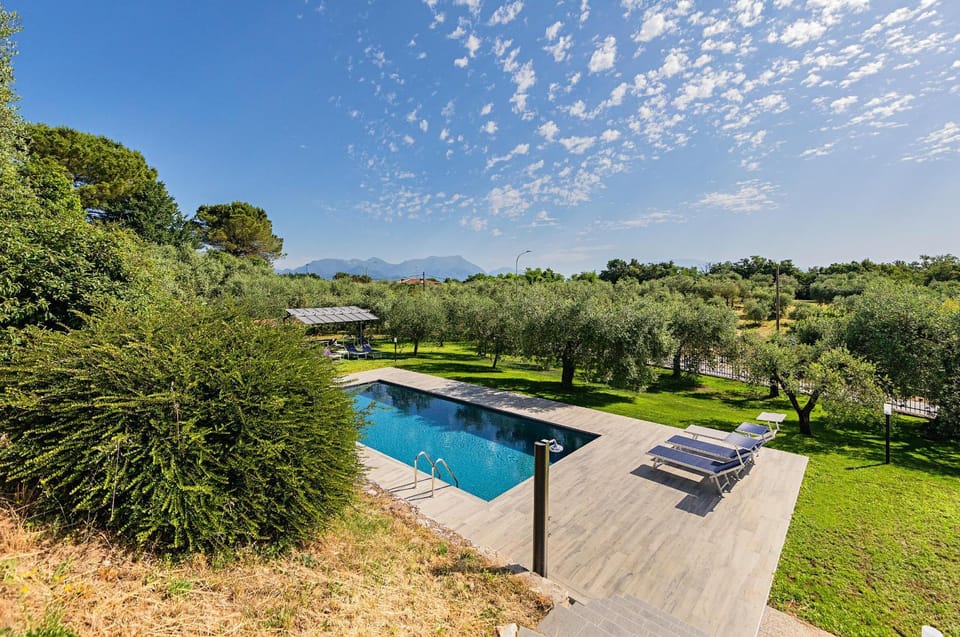 Spring, Day, Natural landscape, Garden, Garden view, Mountain view, Pool view, Swimming pool, Parking, sunbed