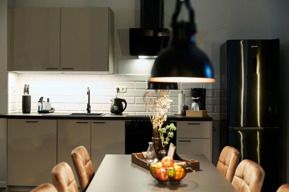Kitchen or kitchenette, Food and drinks, Dining area, oven, stove, kitchen