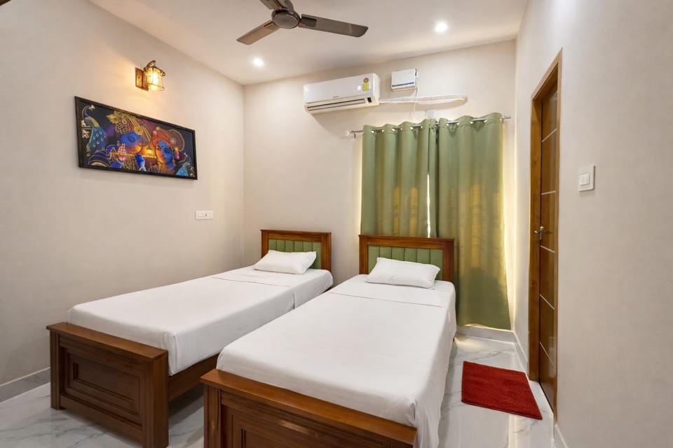 Photo of the whole room, Bedroom, air conditioner