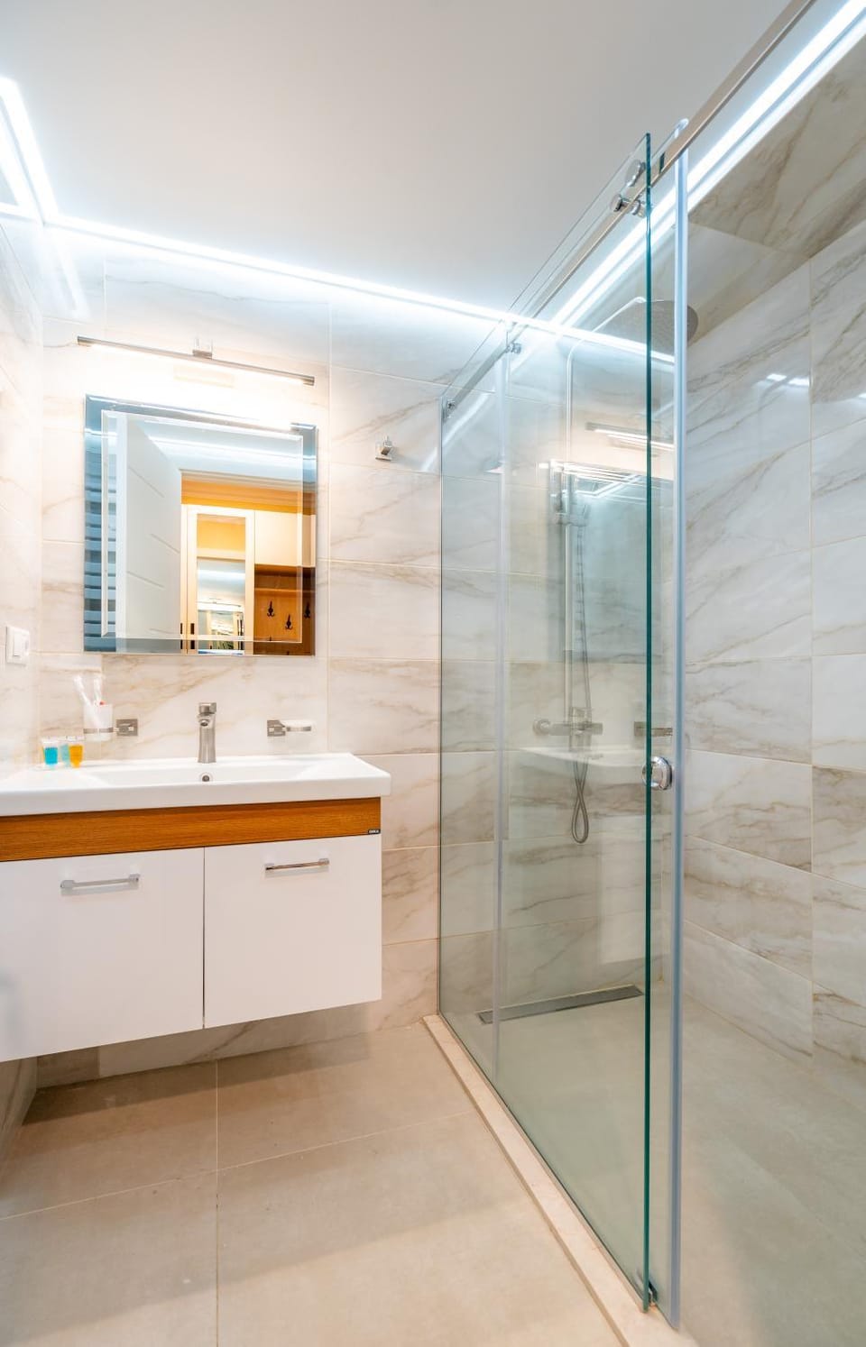Shower, Bathroom