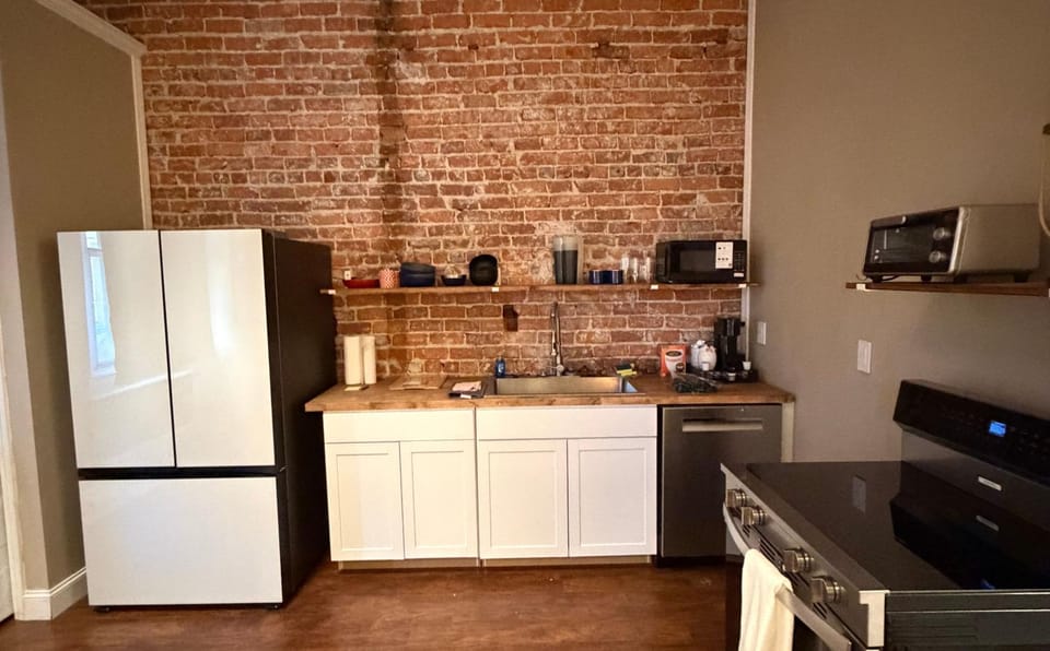 Kitchen or kitchenette, kitchen