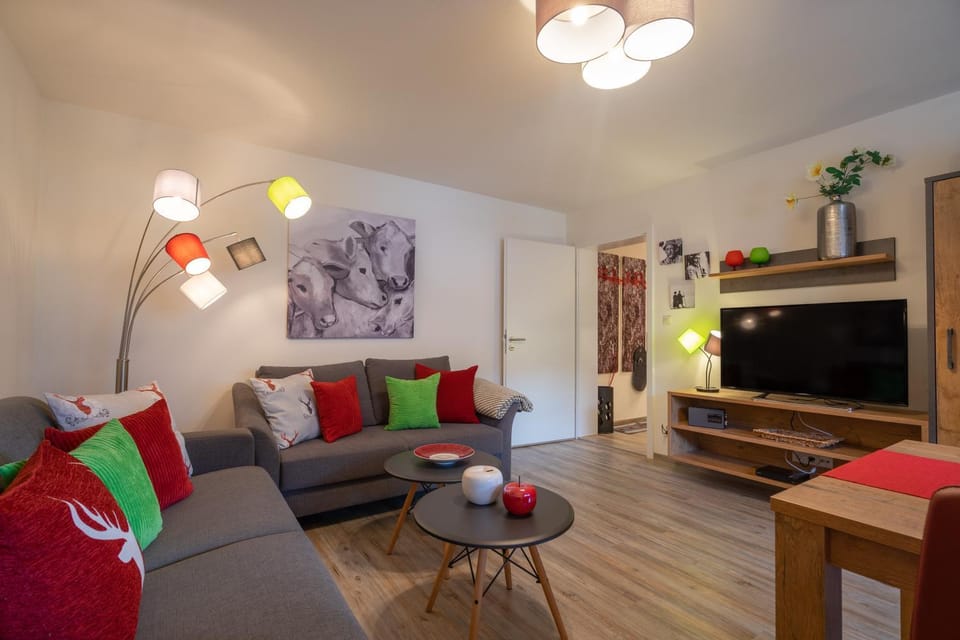 TV and multimedia, Living room, Seating area