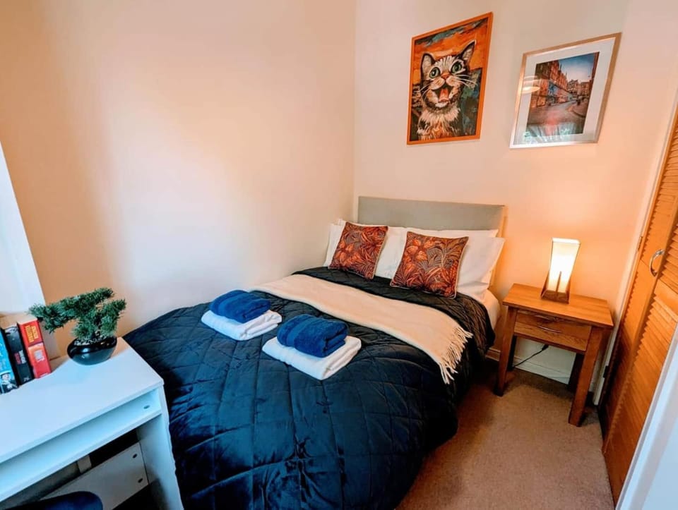 Charming City center home with Free Parking House in Edinburgh