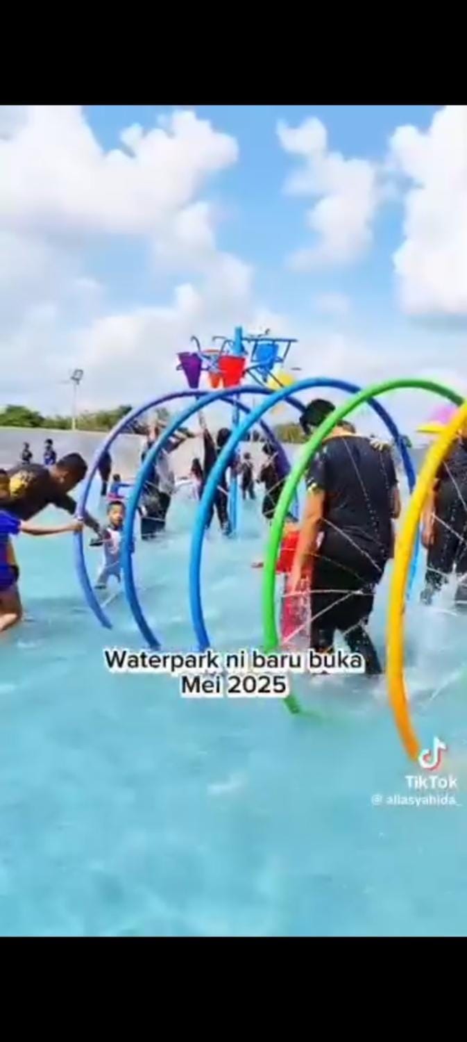 Homestay Sitiawan Manjung Swimming Club House Villa in Perak Tengah District