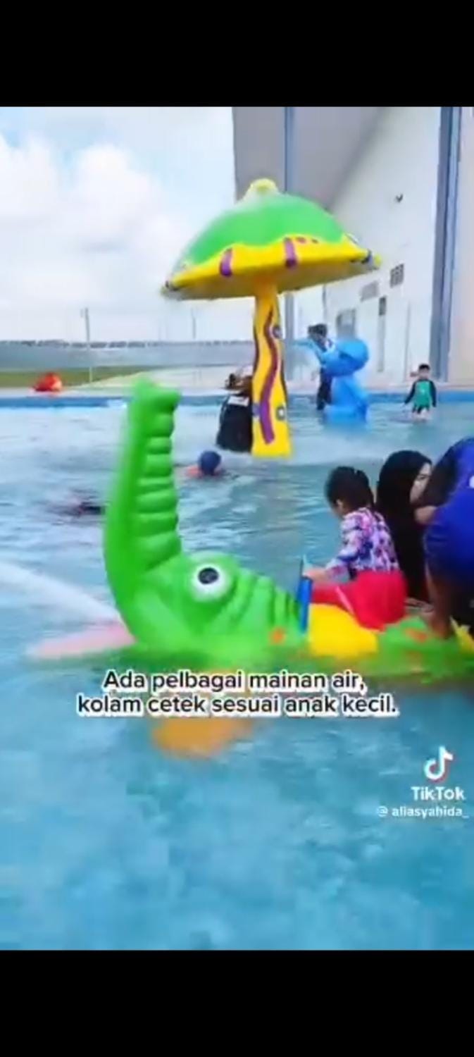 Homestay Sitiawan Manjung Swimming Club House Villa in Perak Tengah District