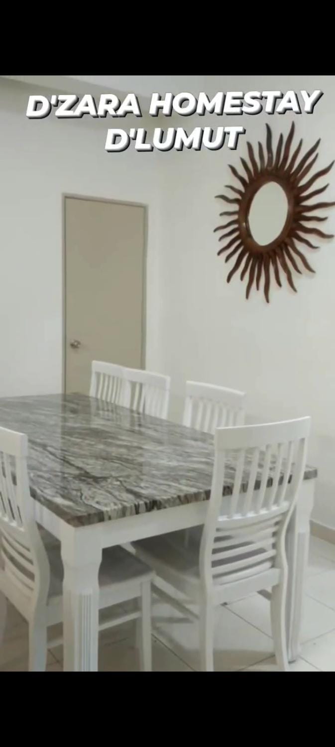 Homestay Sitiawan Manjung Swimming Club House Villa in Perak Tengah District