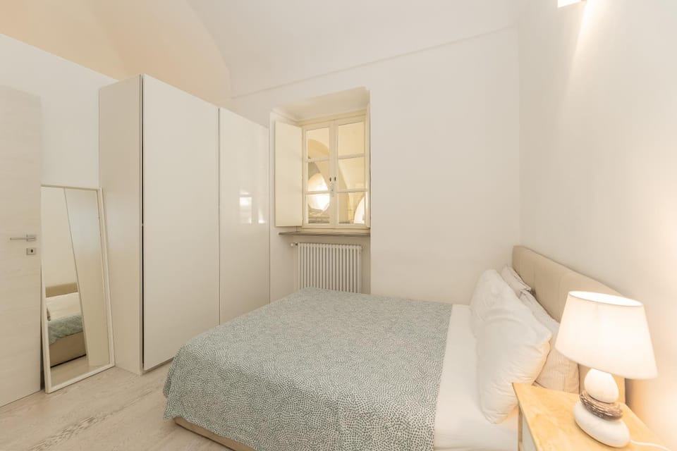 Bed, Bedroom, locker, wardrobe