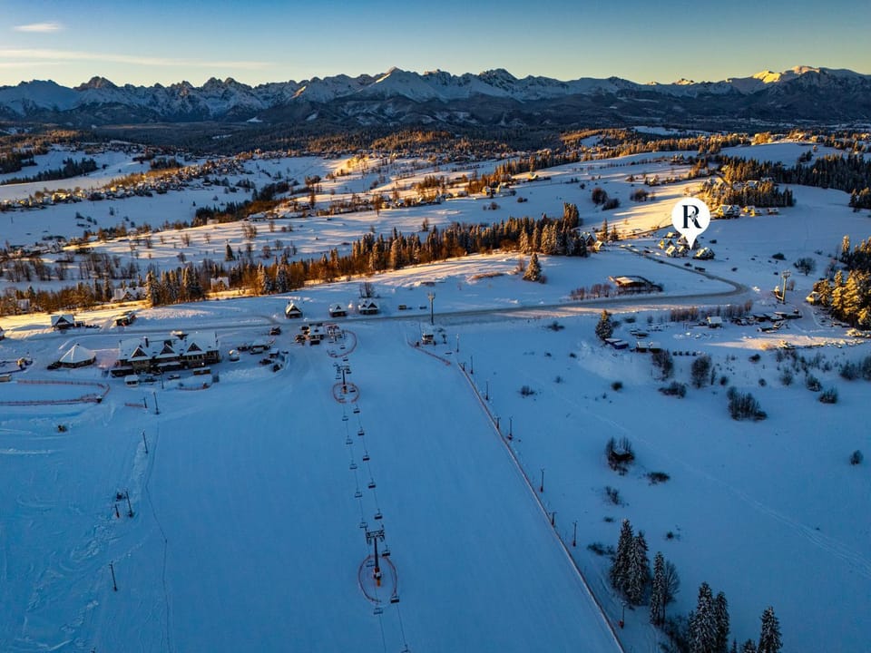 Day, Natural landscape, Bird's eye view, Winter, Skiing, Mountain view