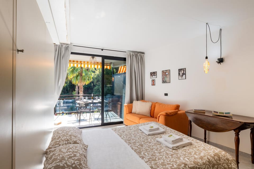 Balcony/Terrace, Living room, Bedroom