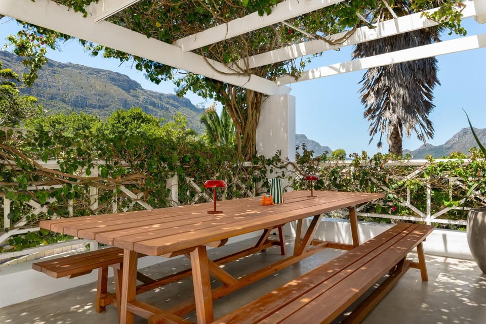 21 Mount Rhodes House in Cape Town