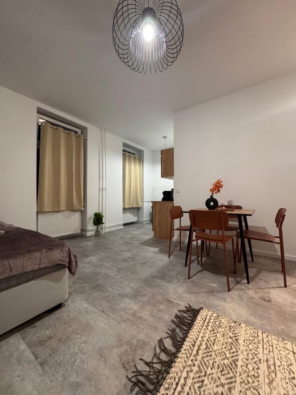 Cozy Studio Steglitz Sleeps 4 Near center Apartment in Berlin