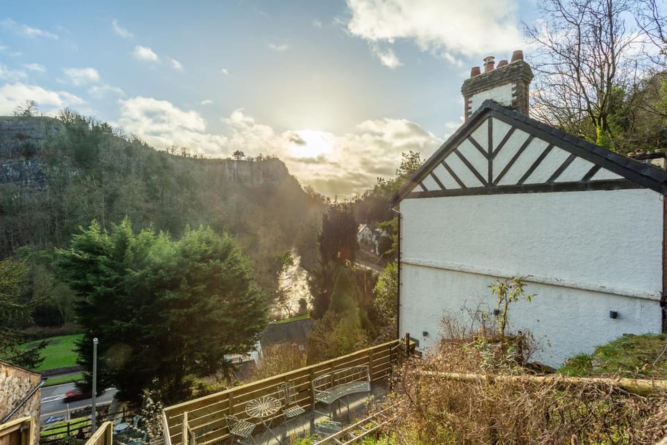 Property building, Natural landscape, Mountain view