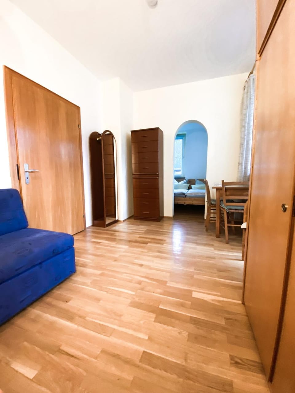 Living room, Photo of the whole room, Seating area