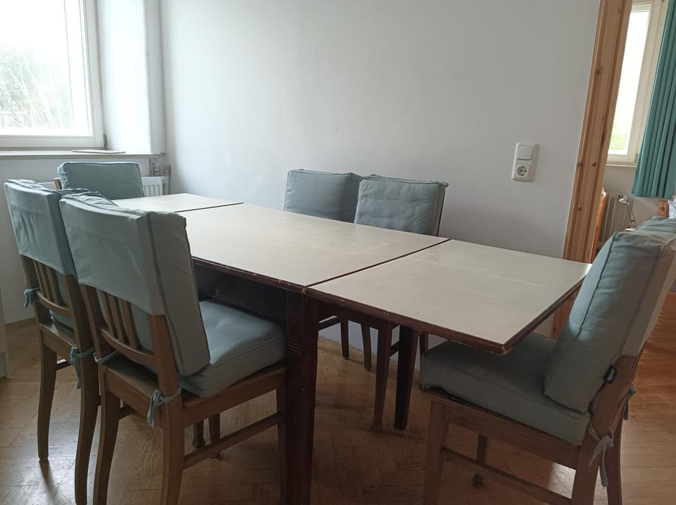 Dining area, kitchen