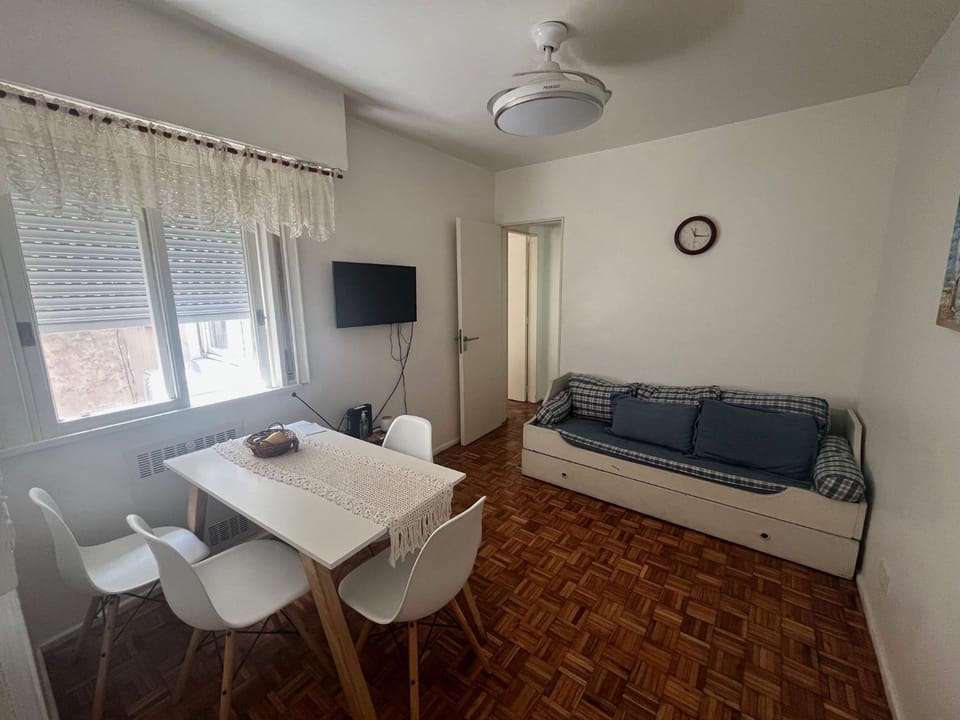Peron Live Apartment in Buenos Aires