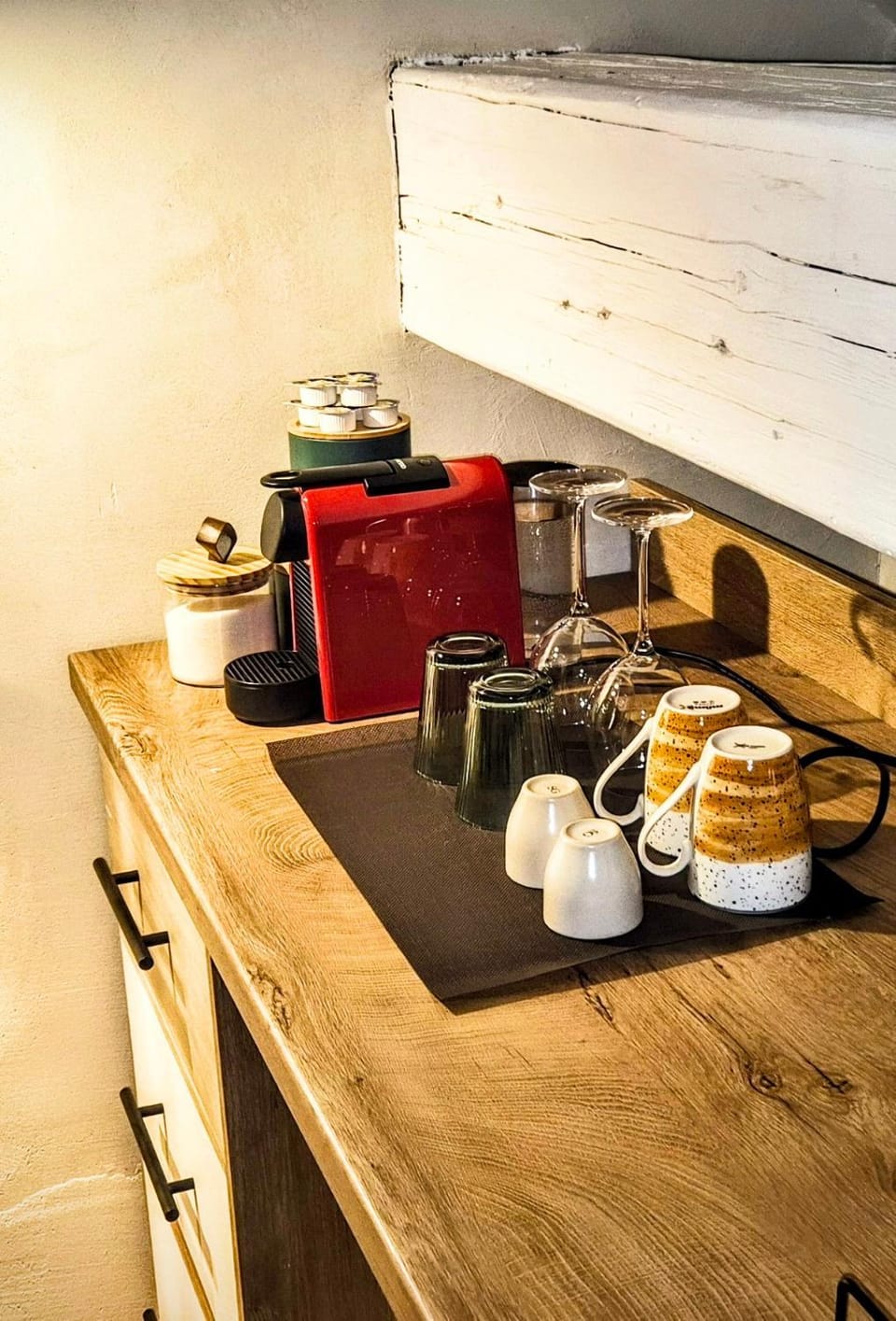 Coffee/tea facilities, Kitchen or kitchenette