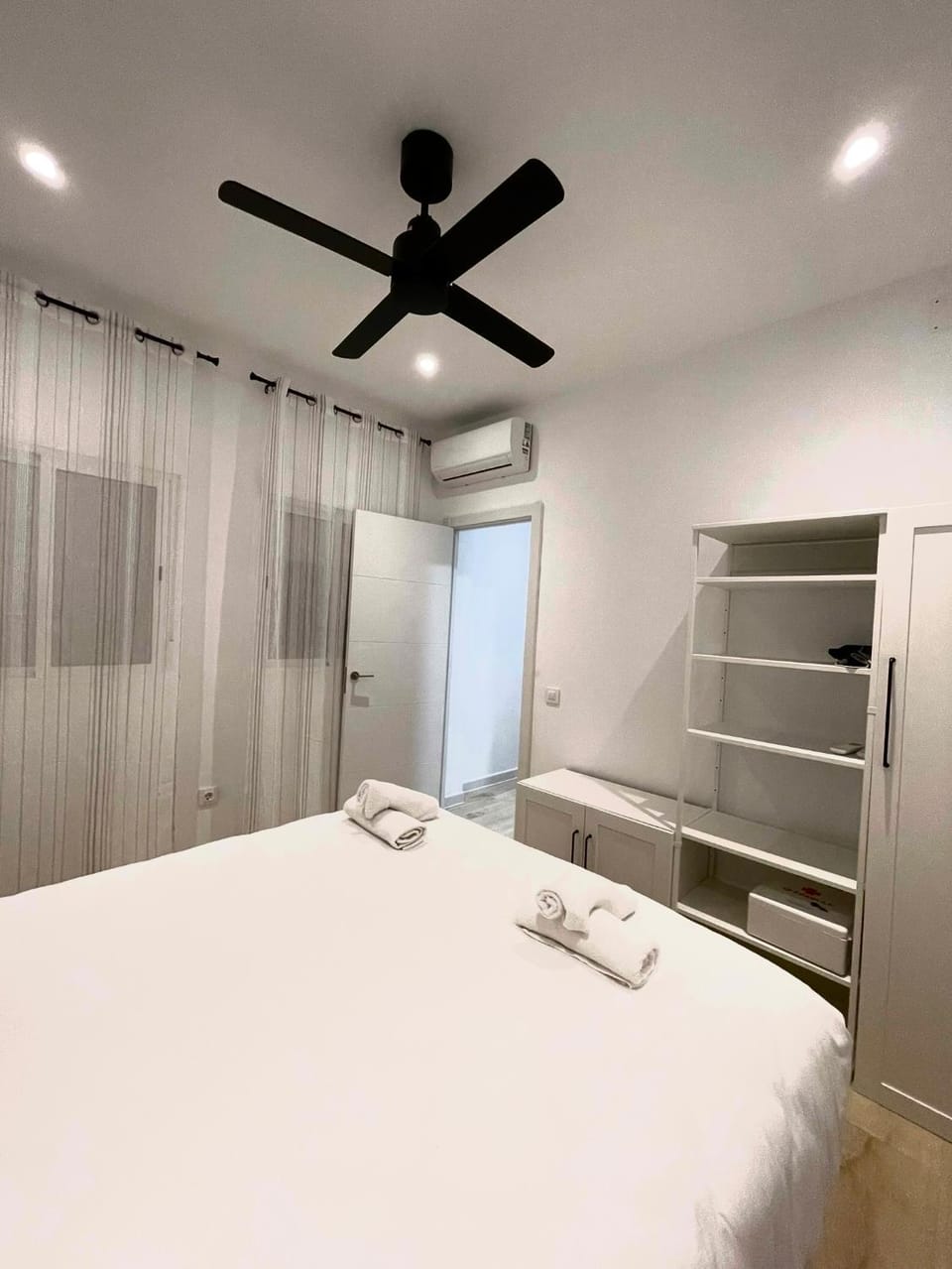 Bed, Photo of the whole room, Bedroom, towels, wardrobe, air conditioner