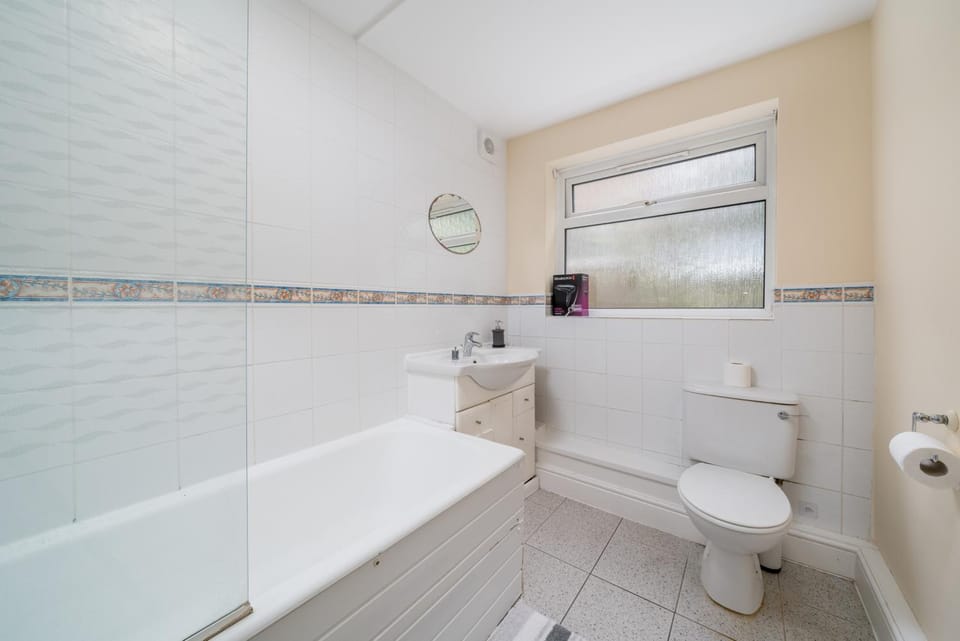 Shower, Toilet, Bathroom, Bath, towels
