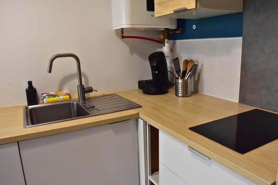 Kitchen or kitchenette, stove