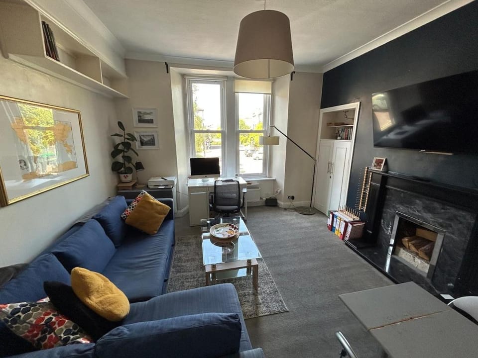 Charming Leith Retreat - walk to the shore Apartment in Edinburgh