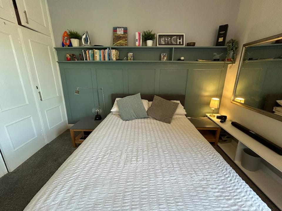 Charming Leith Retreat - walk to the shore Apartment in Edinburgh