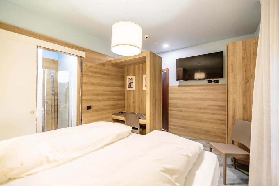 Ferrucci Rooms Bed and Breakfast in Cecina