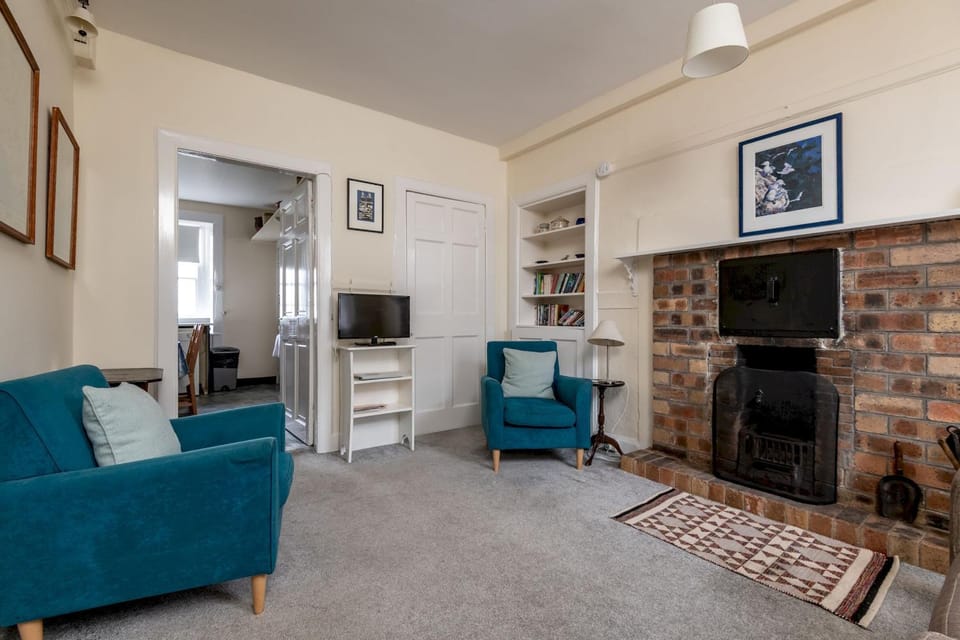 Communal lounge/ TV room, Living room