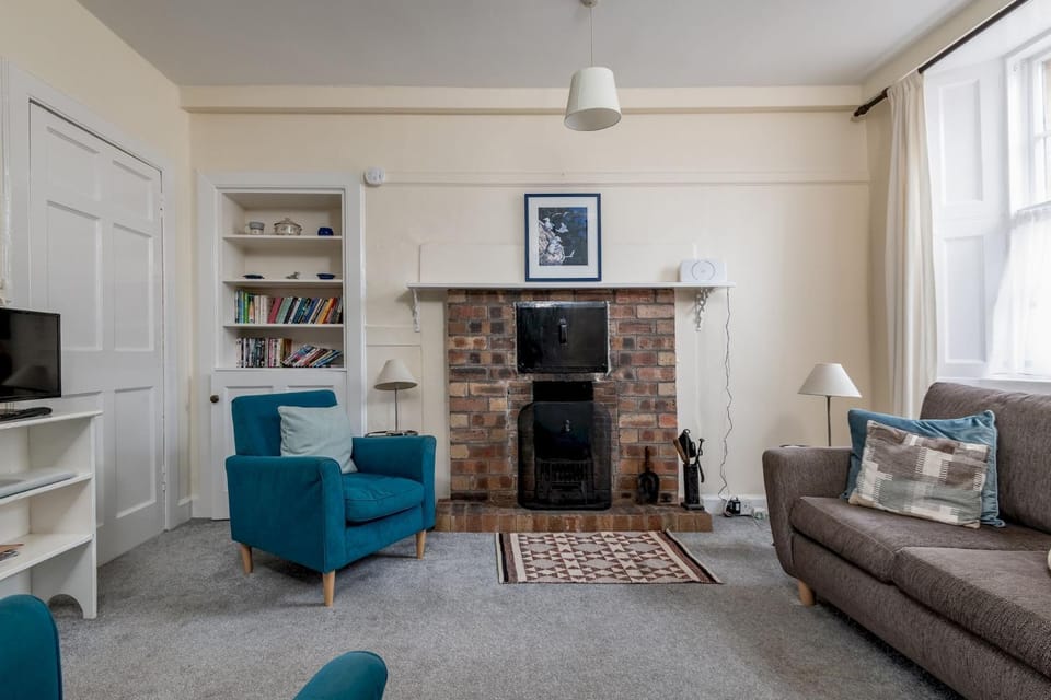 Communal lounge/ TV room, Living room