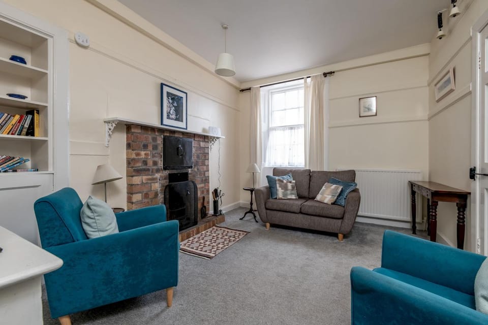 Communal lounge/ TV room, Living room