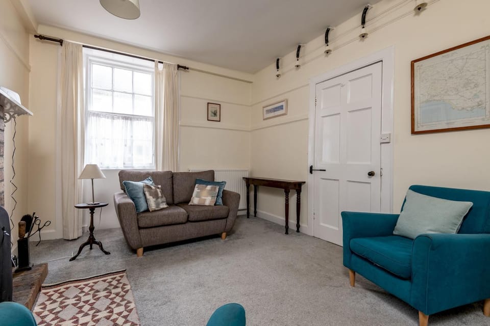 Communal lounge/ TV room, Living room