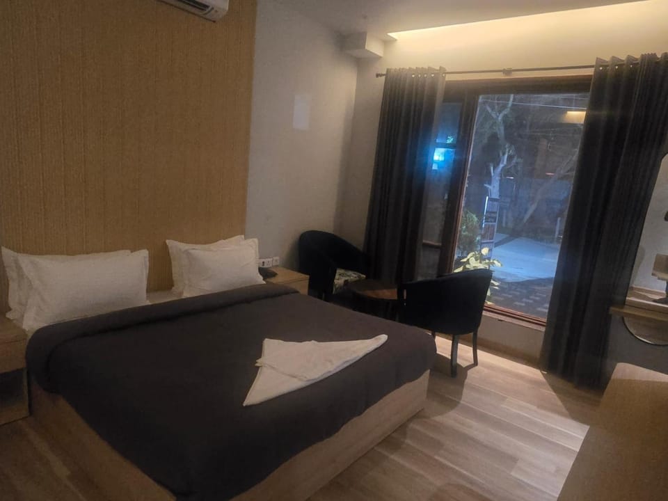 Bed, Photo of the whole room, VIP