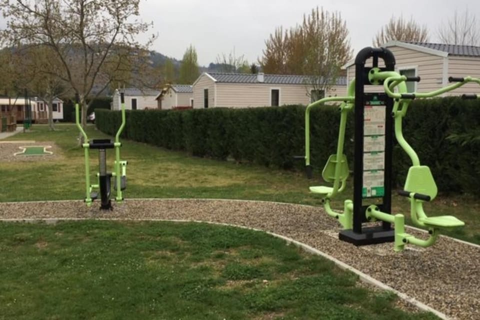 Mobilhome 3 Chambres Camping les Rives de Condrieu House in Condrieu