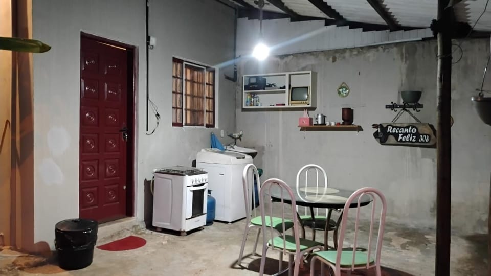 Dining area, oven, pet friendly, stove