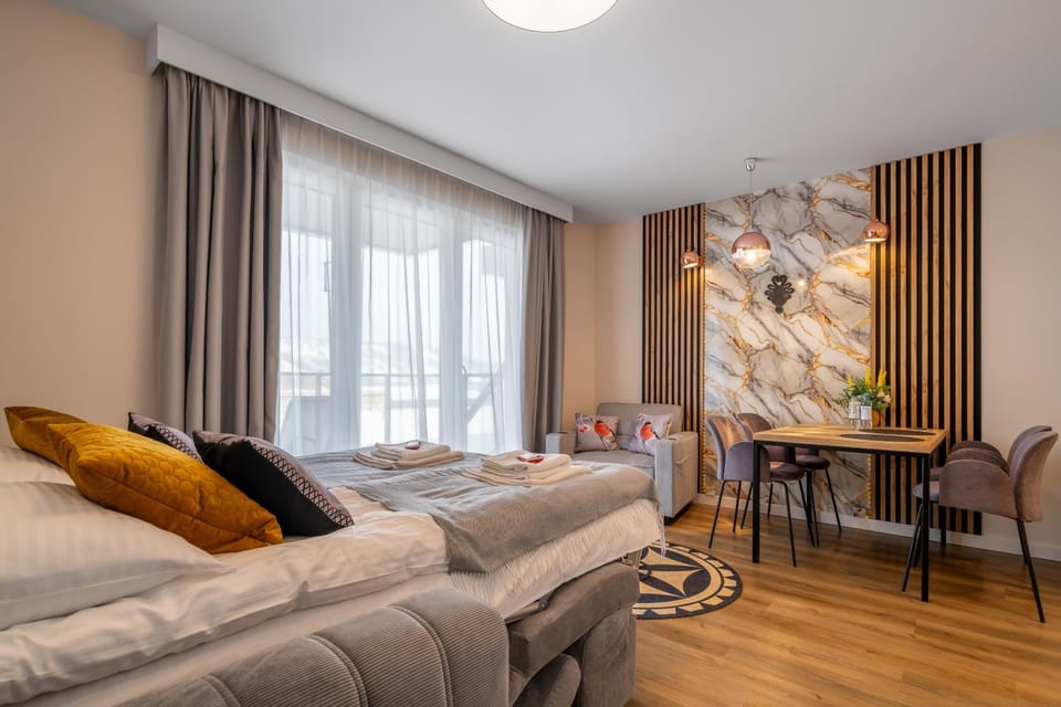 Bed, Living room, Photo of the whole room, Seating area, Bedroom