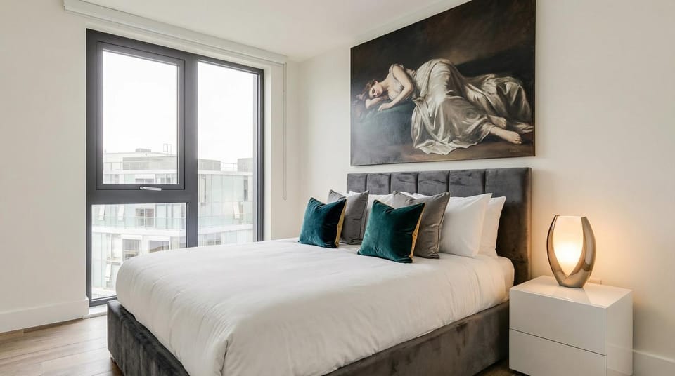Bed, Photo of the whole room, Decorative detail, Bedroom
