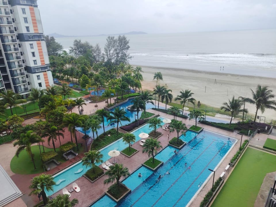 Timurbay Seafront By Moonlight Sea & Poolview Apartment in Terengganu, Malaysia