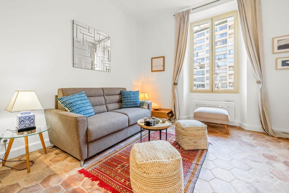 REF 2038 - Cannes - Superb fully renovated one-bedroom apartment Apartment in Cannes