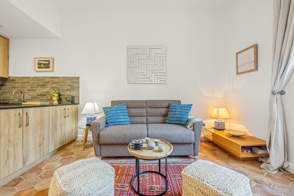 REF 2038 - Cannes - Superb fully renovated one-bedroom apartment Apartment in Cannes