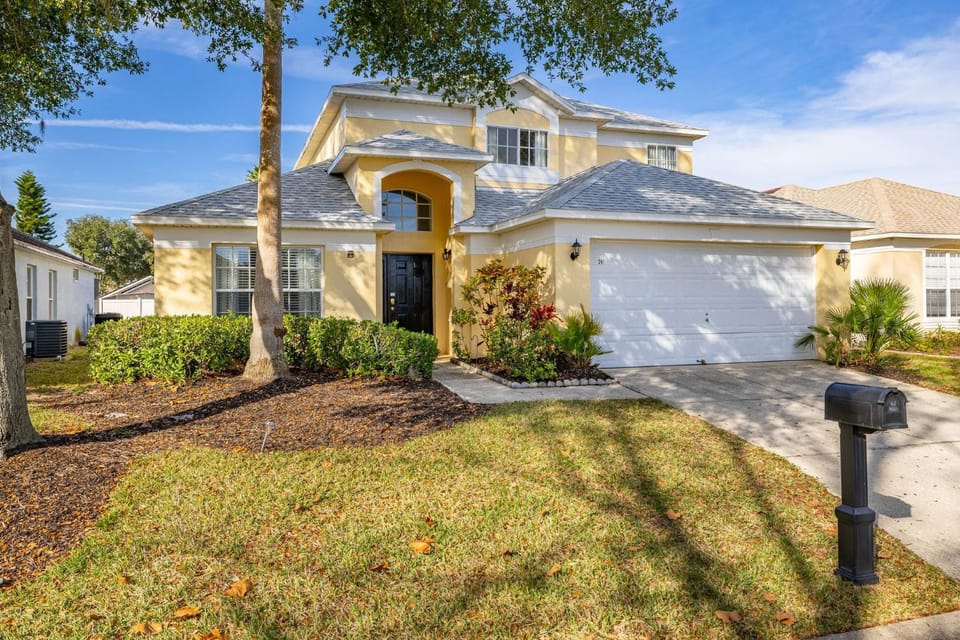 655 Stylish and newly renovated 6 Bedroom Home 5 Star Villa in Four Corners
