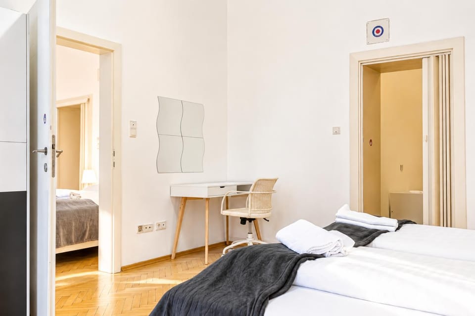 Bed, Bedroom, towels, wardrobe