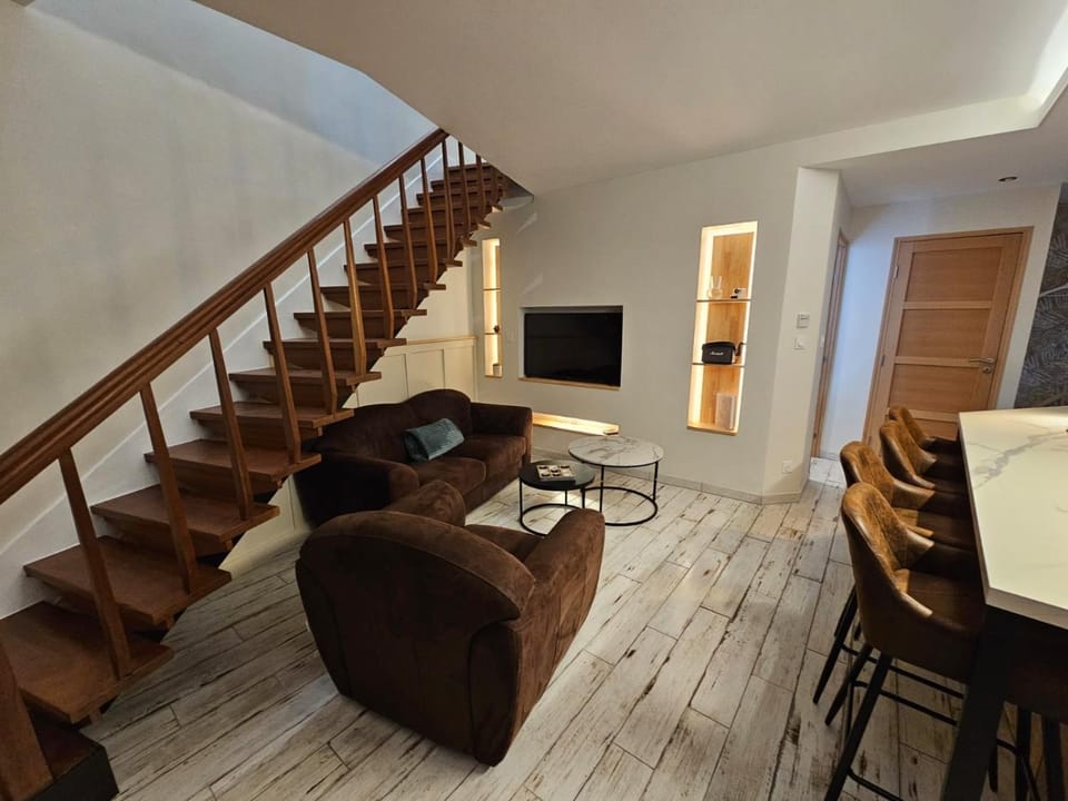Property building, Living room